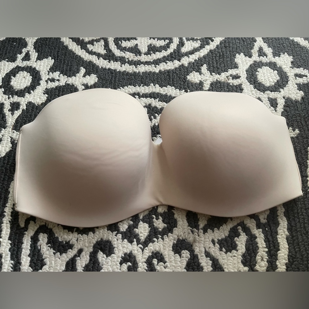 *NWT* VS Pink Strapless Bra 36DD